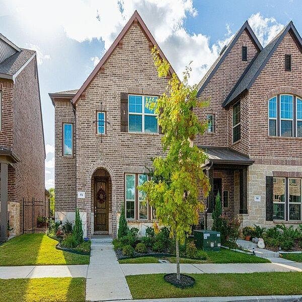 Building Photo - 576 Courtyard Ln