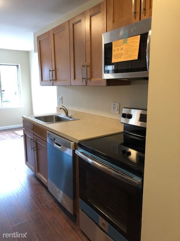 Building Photo - 430 Girard St