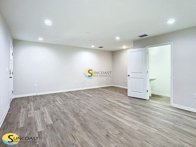 Building Photo - 3821 SW 43rd Ct