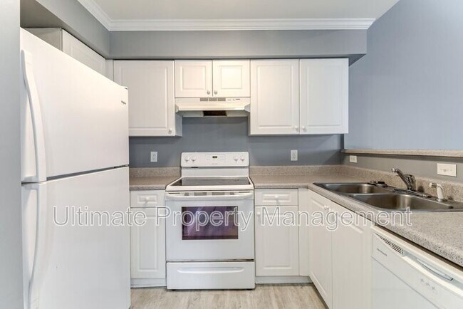 Building Photo - 502 Shortfin Dr
