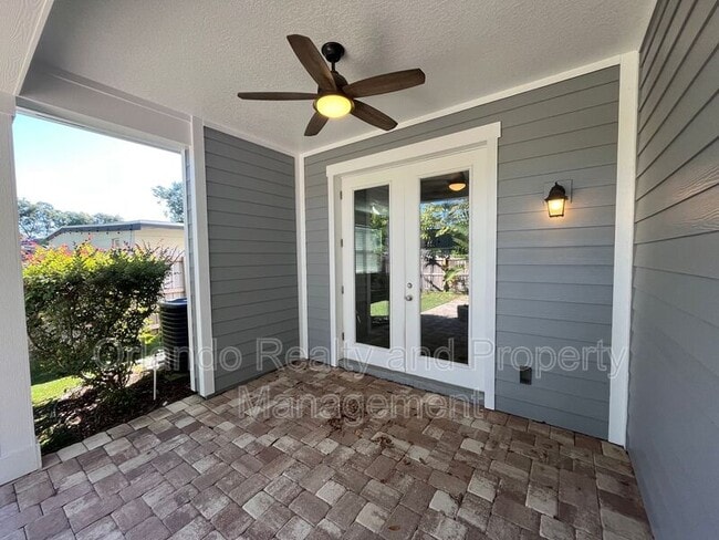 Foto del edificio - 2697 E Washington St