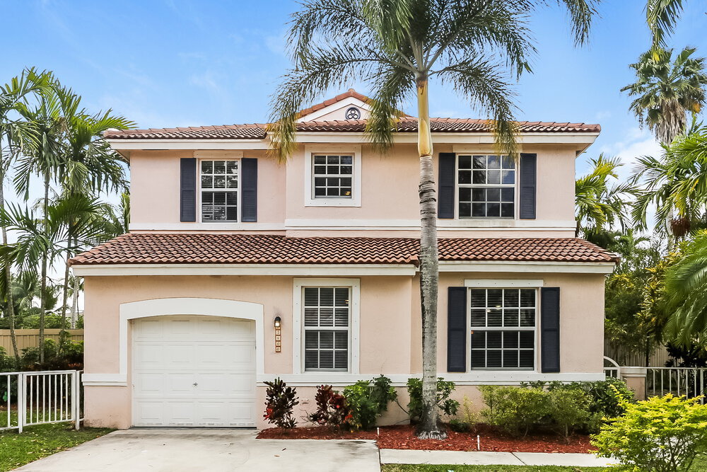 Foto principal - 15400 SW 51st Manor