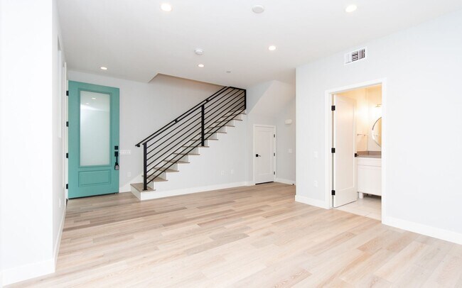 Foto del edificio - Want to live in the Carlsbad Village!