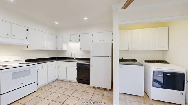 Foto del edificio - 1603 Cloverdale Ct