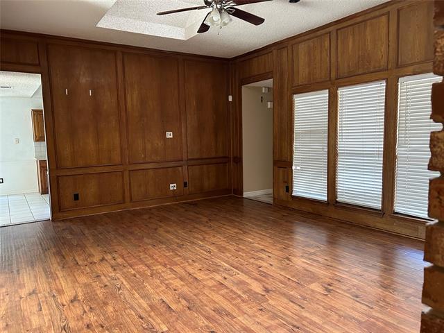 Foto del edificio - 2517 Rich Oak Dr