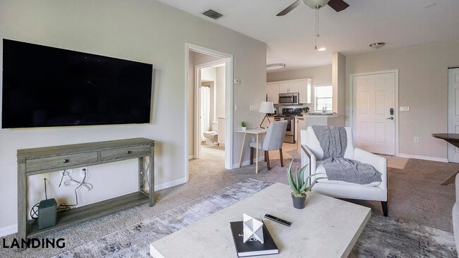 Building Photo - 3695 Island Club Dr