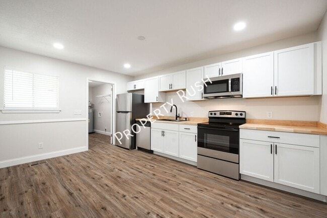 Building Photo - 7714 Nautical Way