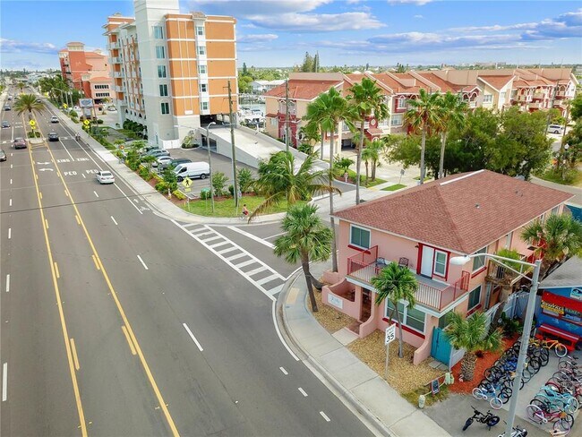 Foto del edificio - 13047 Gulf Ln