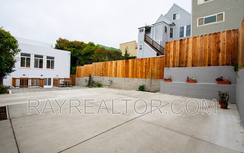 Photo - 2823 Golden Gate Avenue