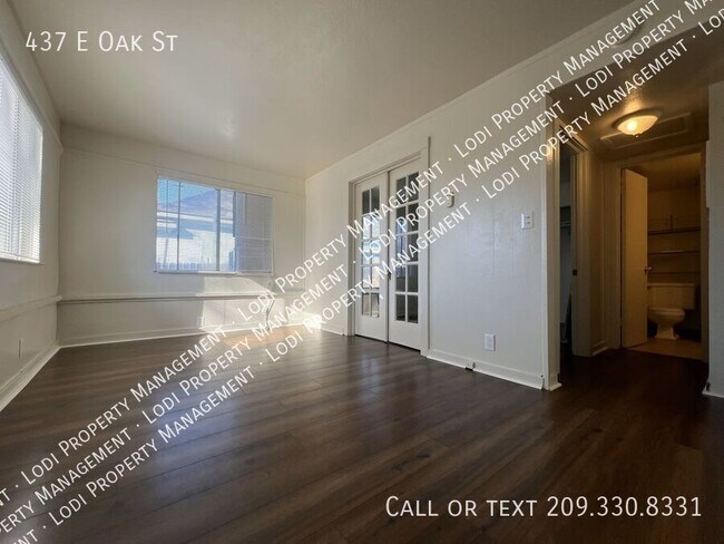 Foto del edificio - 437 E Oak St