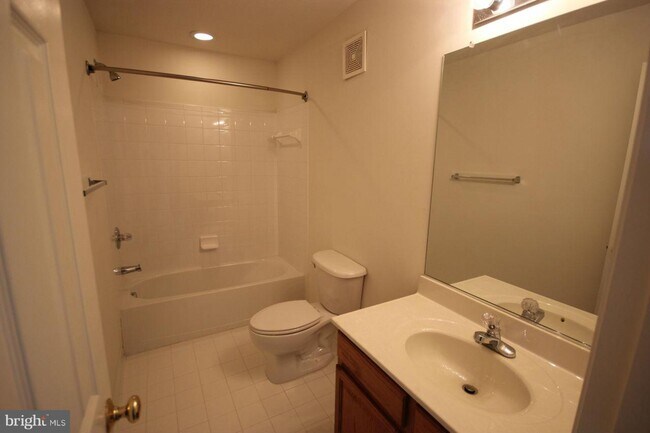 Building Photo - 15675 William Bayliss Ct
