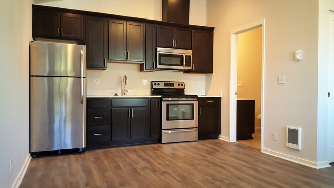 Photo - 813 N 44th ST Apartment