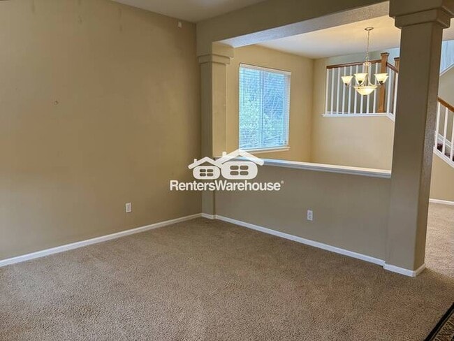 Building Photo - Exceptional 3 Bed 2.5 Bath Home in Commerce City