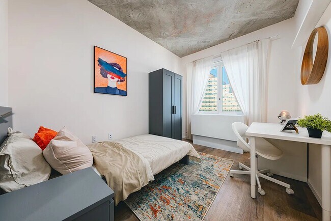 Foto del edificio - 4720 Third Avenue