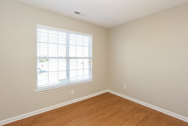 Building Photo - 4204 Runaway Cir