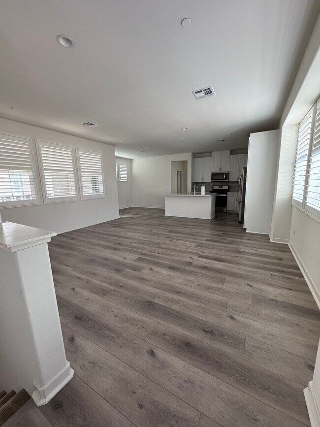 Building Photo - 15982 Parkhouse Dr