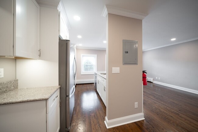 Interior Photo - Hickory Manor