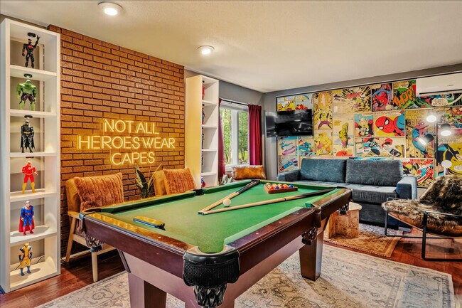 Foto del edificio - 1825 Jennifer Dr