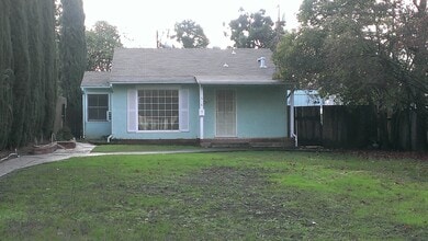 Building Photo - 518 Sierra Blvd