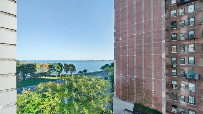 Foto del edificio - 1550 N Lake Shore Dr
