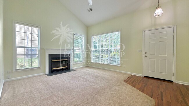 Foto del edificio - 3409 Bent Creek Ct