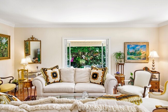 Photo - 380 Cocoanut Row Apartment