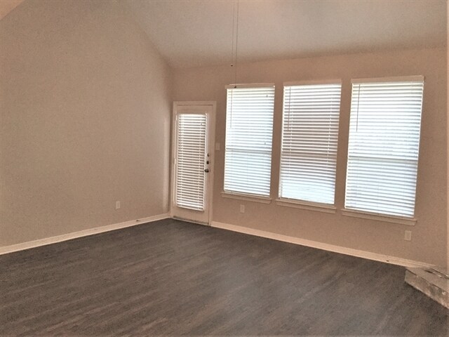 Foto del edificio - 2213 Perkins Crossing Dr