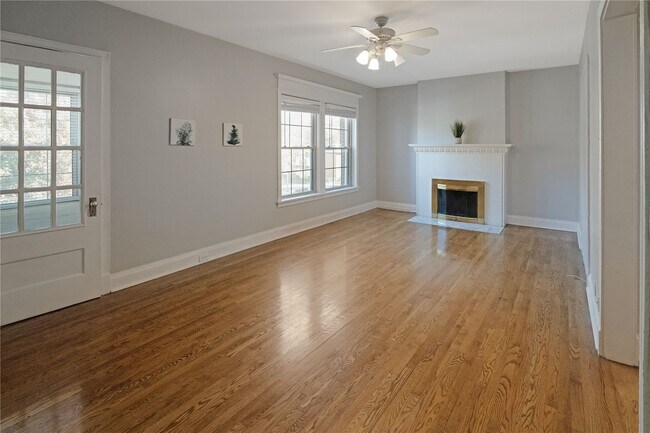 Foto del edificio - 4512 Westminster Pl