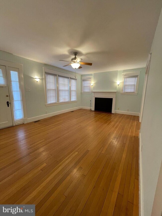 Foto del edificio - 10383 Dahlgren Rd