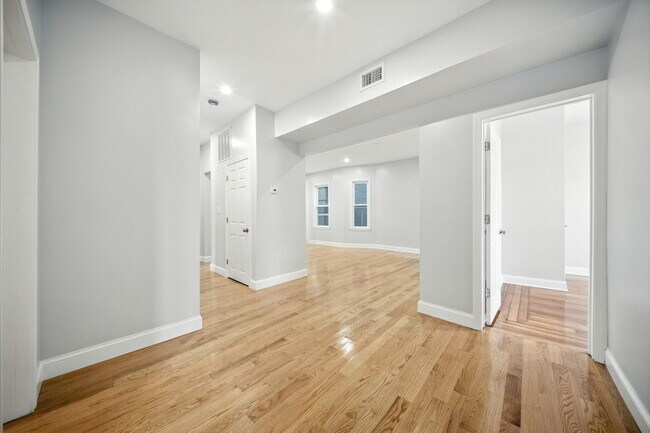 Foto del edificio - 155 Wellington Hill St