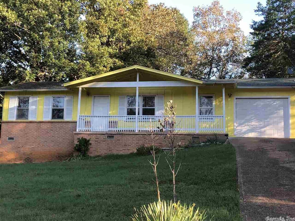 Primary Photo - 5 Cisco Cir