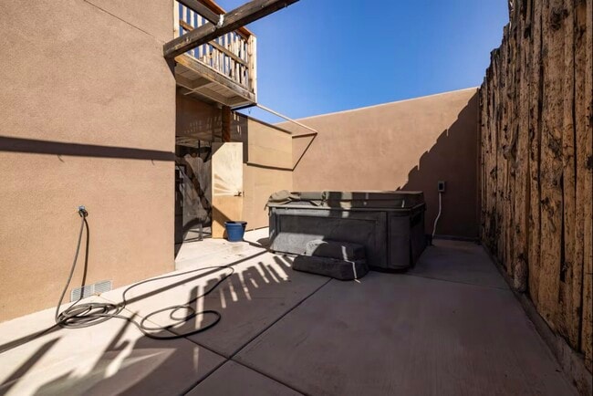 Foto del edificio - 10128 2nd St NW