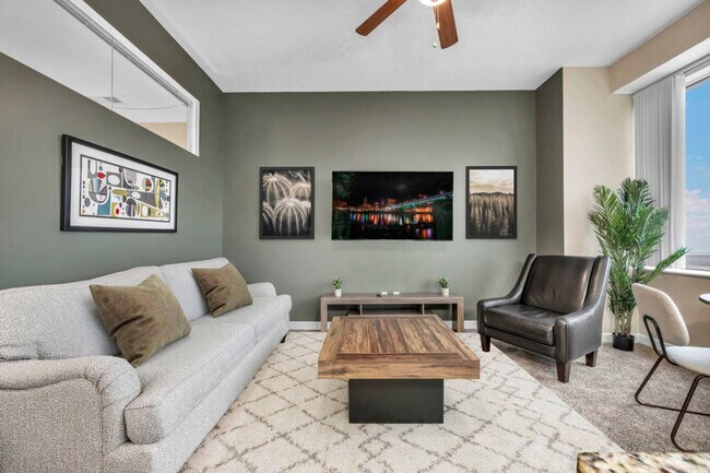 Foto del edificio - 1801 E 9th St