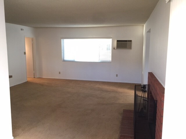 Foto del interior - 10214 McClemont Ave