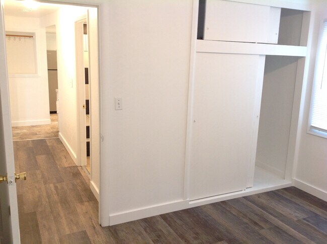 Foto del edificio - 8332 Loyal Way NW