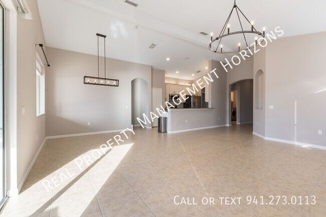 Foto del edificio - 15683 Lemon Fish Dr