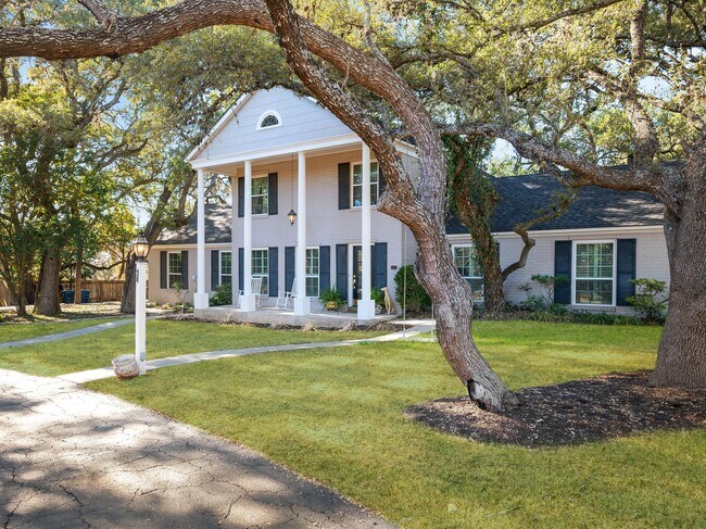 Foto del edificio - 95 Shavano Dr