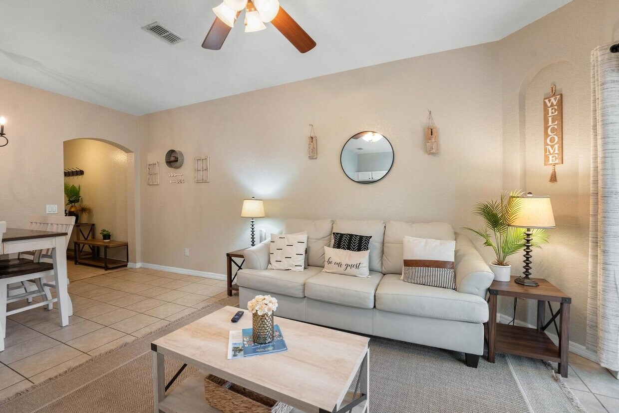 Foto principal - 219 Miramar Ave