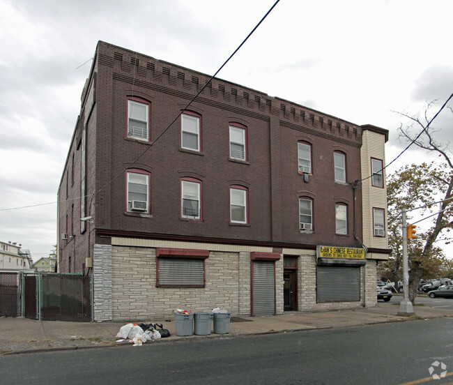 Building Photo - 701-703 E Jersey St