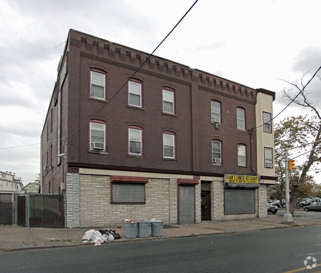 Foto del edificio - 701-703 E Jersey St