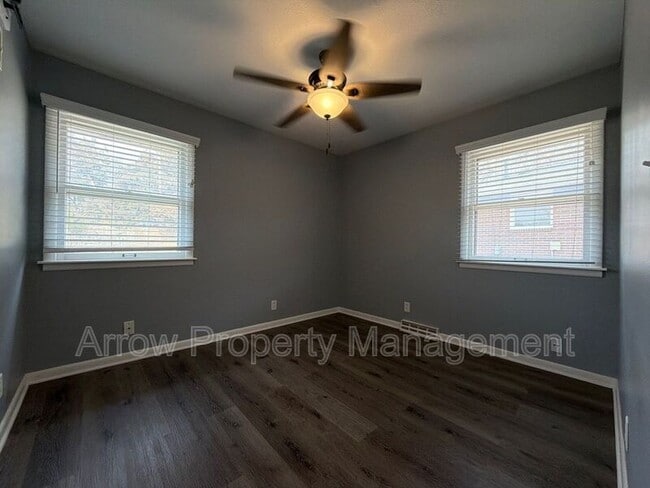 Foto del edificio - 800 S 38th St