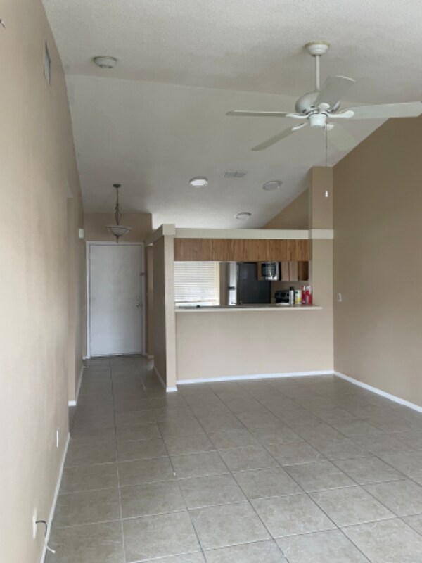 Foto del edificio - 633 Laguna Vista Ct