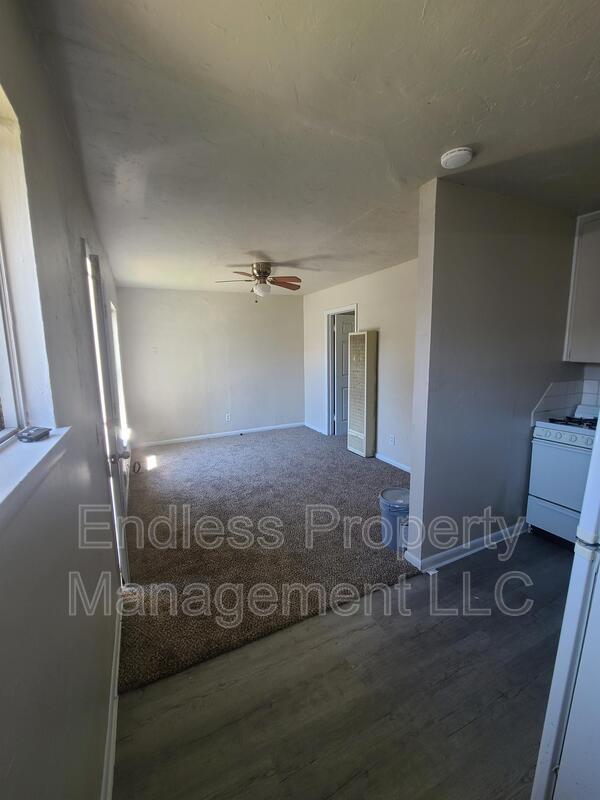 Building Photo - 2823 SW 33rd St