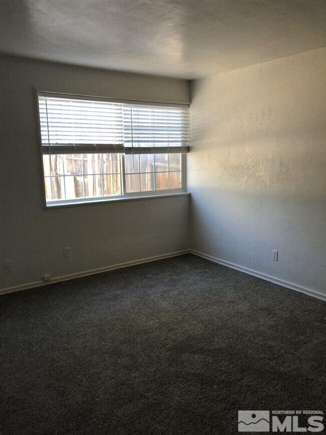 Foto del edificio - 3 bed/1 bath/1 car garage home for rent in...