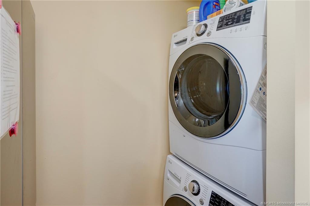 Primary Photo - 331 Golfview Cir