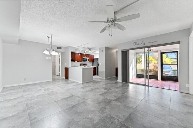 Building Photo - 14895 Builtmore Way