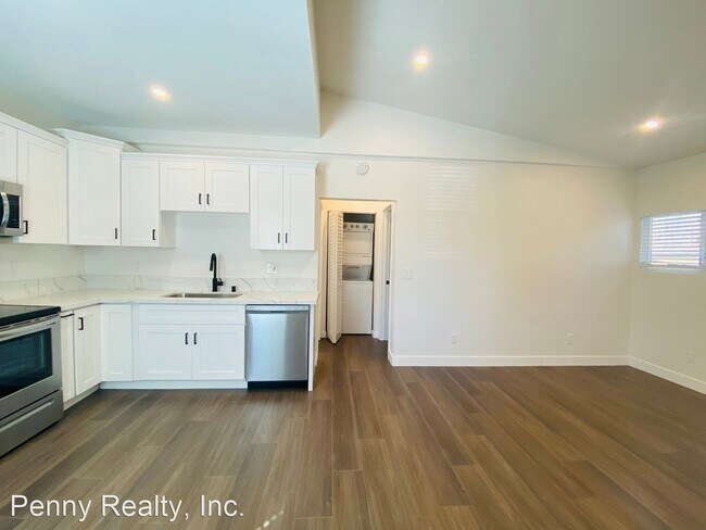 Building Photo - 2 br, 1 bath House - 347 Morgan Pl. Unit B