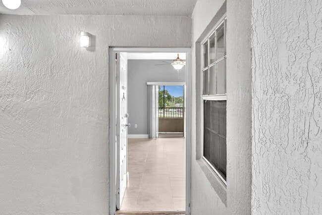 Photo - 2881 N Oakland Forest Dr Apartment