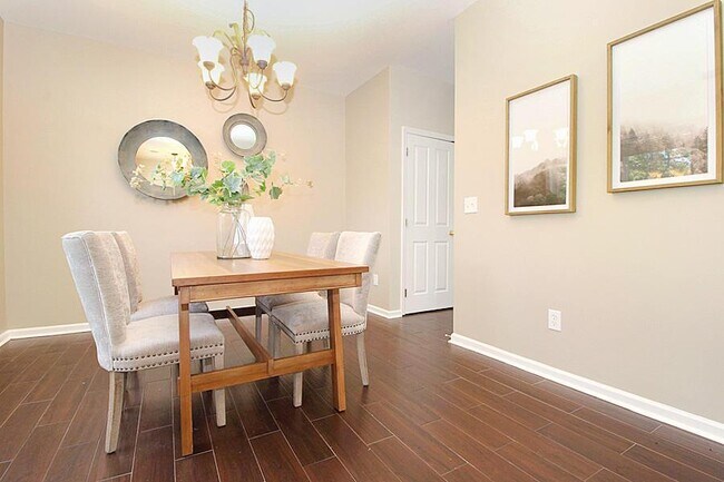 Foto del edificio - 111 Amaranth Ave