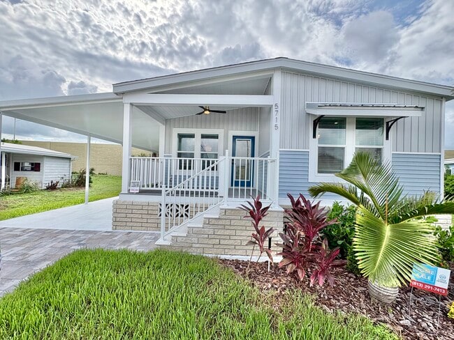 Foto del edificio - 5715 Camelford Dr